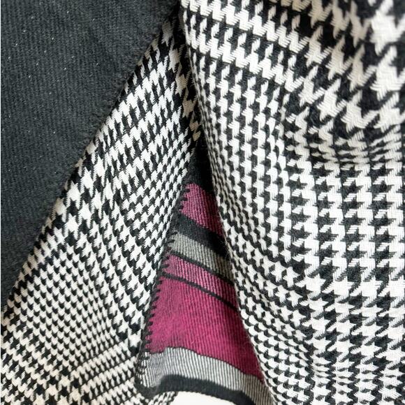 Woolrich Womens Reversible Wrap Scarf Black White Pink Houndstooth Acrylic OS - Picture 3 of 7